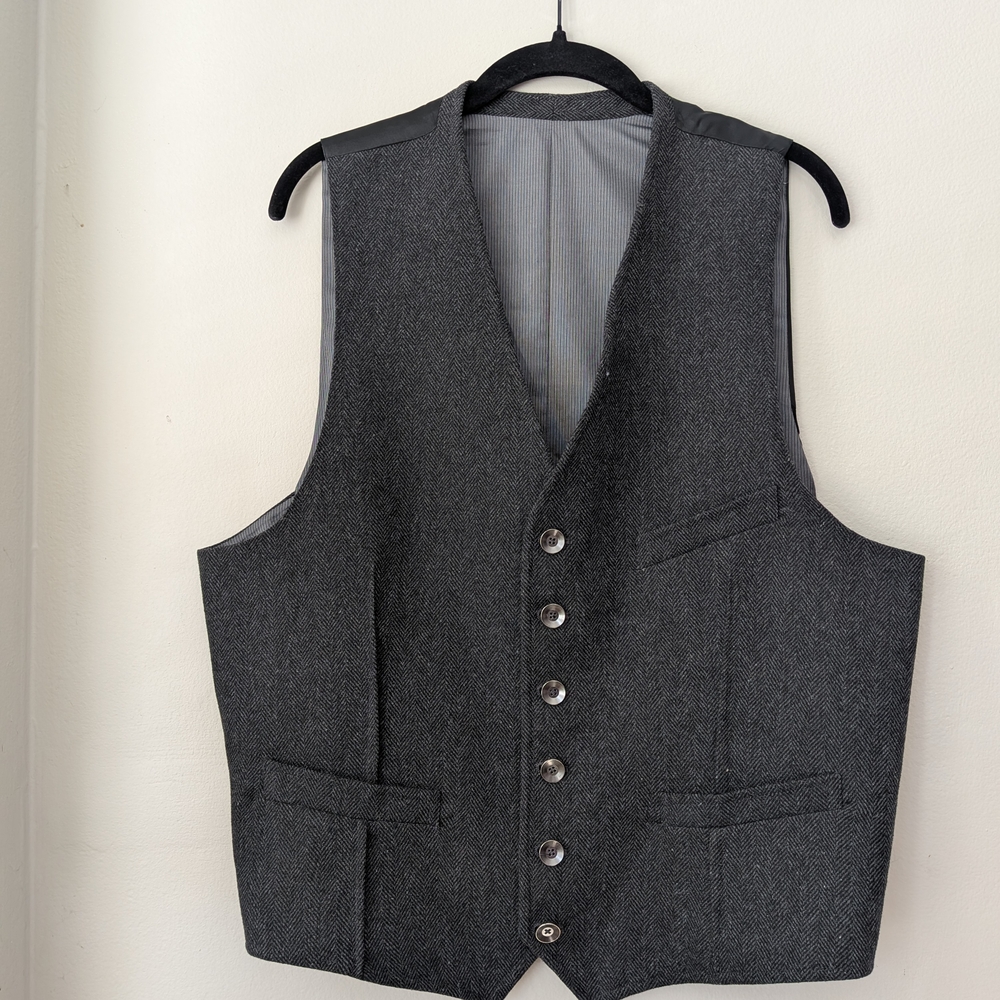 Banana Republic Herringbone Vest | Gray Wool Blend | Men’s Large Tailored Vest